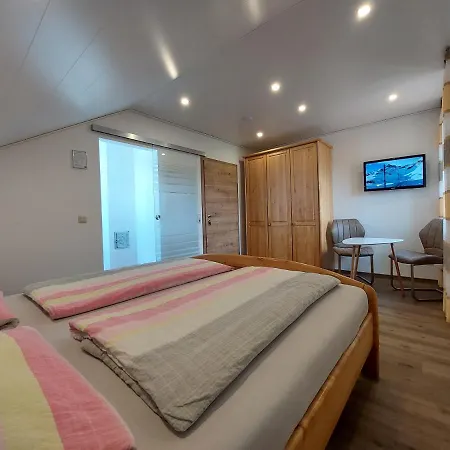 ゲストハウス Eberth ボーゲン